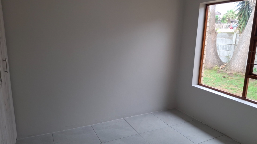 2 Bedroom Property for Sale in Wavecrest Eastern Cape